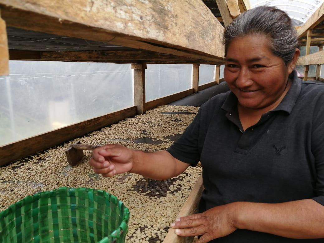 Las mujeres aportan mucho valor a las diversas cadenas productivas de las comunidades latinoamericanas.