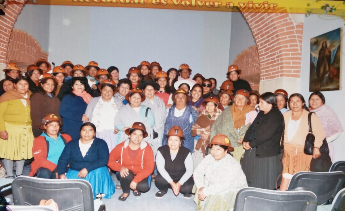 red nacional de mujeres y minería bolivia
