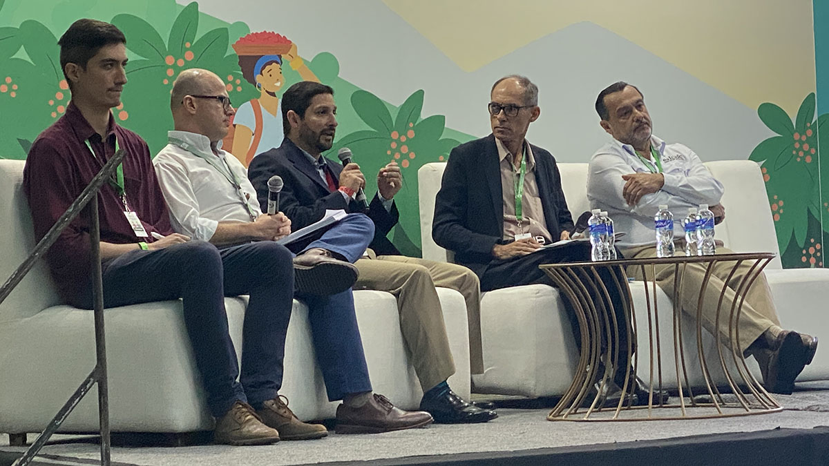 Solidaridad-José-Luis-López-Honduras-cumbre-para-la-sostenibilidad-IV-café-mercados-carbono-resiliencia-cambio-climático-pequeños-productores