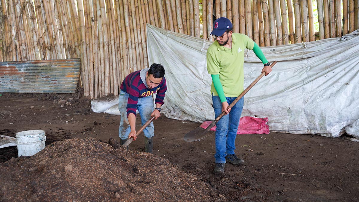 Solidaridad-Composta-Guatemala-Practicas-Sostenibles-Productores-Sostenibilidad