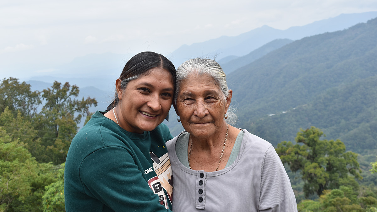 Con el tiempo, fortaleció sus conocimientos técnicos mediante programas de capacitación, sesiones de catación y un diplomado. Más adelante obtuvo una certificación profesional en Perú, convirtiéndose en una de las pocas mujeres en su región formadas como catadora profesional de café.